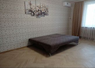 Сдаю в аренду 1-ком. квартиру, 38 м2, Йошкар-Ола, улица Петрова, 12, микрорайон Юбилейный