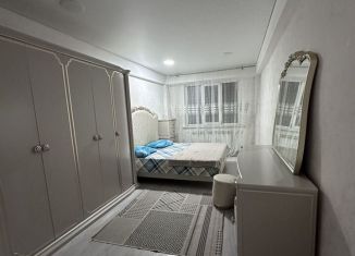 Сдаю двухкомнатную квартиру, 80 м2, Махачкала, Техническая улица, 6, Кировский внутригородской район