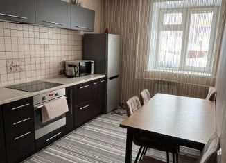 2-комнатная квартира в аренду, 54 м2, поселок городского типа Шерегеш, улица Дзержинского, 23