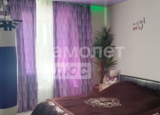 Продается двухкомнатная квартира, 54.4 м2, Коряжма, проспект Ленина, 35