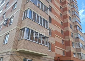 Продается 3-ком. квартира, 80 м2, Челябинск, улица Бейвеля, 18, Курчатовский район