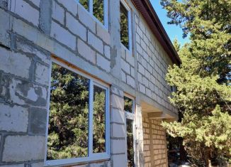 Продам 1-ком. квартиру, 55 м2, посёлок городского типа Партенит, Фрунзенское шоссе, 2И