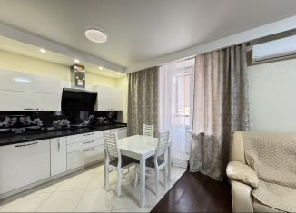 Продам двухкомнатную квартиру, 54.5 м2, Кудрово, Ленинградская улица, 3