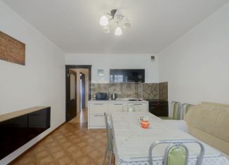 Сдаю в аренду 2-ком. квартиру, 66 м2, Тюмень, Широтная улица, 168, ЖК Юбилейный