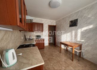 Продам 1-ком. квартиру, 46 м2, Лобня, улица Пушкина, 6