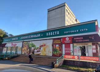 Сдача в аренду торговой площади, 53 м2, Абакан, улица Пушкина, 1