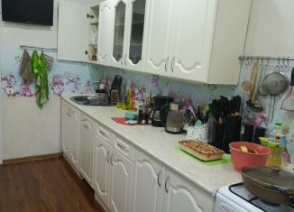 Продается четырехкомнатная квартира, 78 м2, Кумертау, улица Машиностроителей, 7