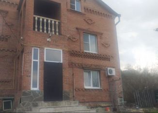 Сдается дом, 200 м2, Новочеркасск, Железнодорожная улица, 387
