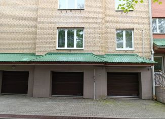 Продаю гараж, 20 м2, Калининград, Комсомольская улица