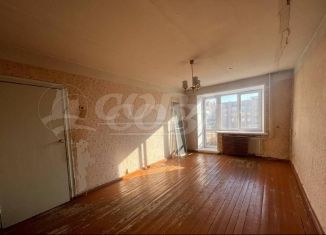 Продается 1-ком. квартира, 33 м2, Тюмень, улица Червишевский Тракт, 15/4, Калининский округ