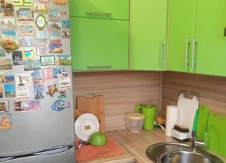Продаю 1-ком. квартиру, 30 м2, Губкин, улица Мира, 24