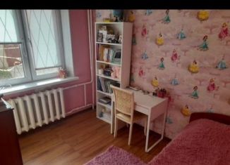 Сдаю 3-ком. квартиру, 57.7 м2, Саратов, Наумовская улица, Кировский район