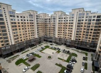 Продаю 3-комнатную квартиру, 92 м2, Махачкала, Маковая улица, 2к3