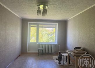 Продается 3-ком. квартира, 58 м2, Петергоф, улица Дашкевича, 6