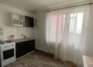 Сдаю в аренду 1-ком. квартиру, 40 м2, Темрюк, улица Анджиевского, 36