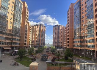 Продаю 3-комнатную квартиру, 107 м2, Казань, Чистопольская улица, 38