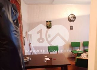 Продается 2-ком. квартира, 43 м2, Новосибирск, улица 25 лет Октября, 18, метро Золотая Нива