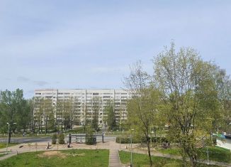 Продаю 3-ком. квартиру, 67.2 м2, Тихвин, 3-й микрорайон, 1