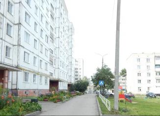 Продаю 3-ком. квартиру, 61.1 м2, Родники, микрорайон Южный, 16