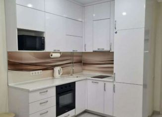 Сдается в аренду 1-комнатная квартира, 42 м2, Тюмень, улица Мельникайте, 2к5, ЖК Горизонт