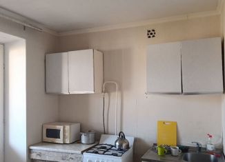 Сдача в аренду однокомнатной квартиры, 42 м2, Салават, улица Бекетова, 3