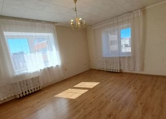 Сдается в аренду 2-ком. квартира, 62 м2, Уфа, улица Габдуллы Амантая, 1к2