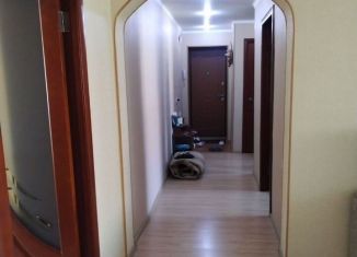 Продается трехкомнатная квартира, 60 м2, Бугульма, улица Николая Баумана, 12