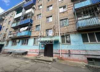 Продам 2-ком. квартиру, 43.9 м2, Элиста, 1-й микрорайон, 32, 1-й микрорайон