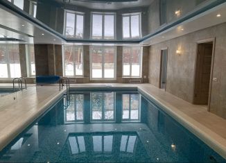 Сдам в аренду дом, 719 м2, Москва, улица Верещагина, 12