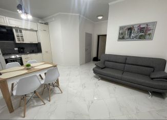 Сдам 2-ком. квартиру, 55 м2, Геленджик, Крымская улица, 22к1