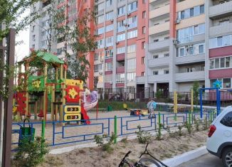 Продам двухкомнатную квартиру, 65.7 м2, Брянск, улица Красный Маяк, 111