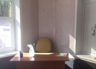 Сдаю в аренду помещение свободного назначения, 8 м2, Балаково, улица Менделеева, 3/3