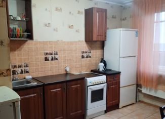 Сдам в аренду четырехкомнатную квартиру, 80 м2, Екатеринбург, Орджоникидзевский район