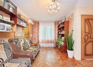 Продается трехкомнатная квартира, 55 м2, Краснодар, улица Коммунаров, 288, улица Коммунаров