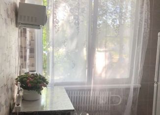 Сдается в аренду двухкомнатная квартира, 48 м2, Кингисепп, улица Жукова, 10