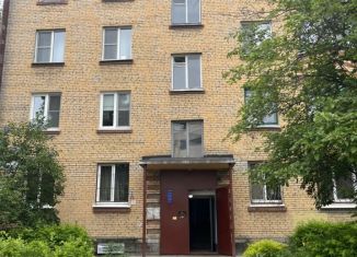 Сдам 2-комнатную квартиру, 42 м2, Санкт-Петербург, улица Хлопина, 7к1, метро Площадь Мужества