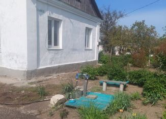 Продаю дом, 50 м2, поселок городского типа Багерово, улица Ленина, 93