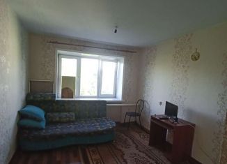 Сдача в аренду комнаты, 18 м2, Усолье-Сибирское, улица Куйбышева, 1