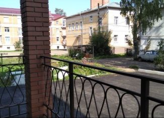 Трехкомнатная квартира на продажу, 88 м2, Кострома, улица Симановского, 69Б