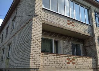 Продам 2-комнатную квартиру, 50 м2, село Уварово, Советская улица, 73