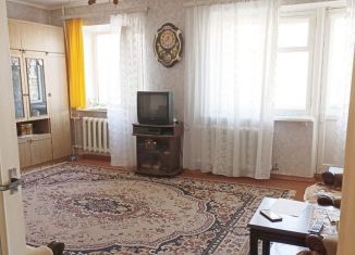 Продается 3-комнатная квартира, 66 м2, Свердловская область, проспект Строителей, 17