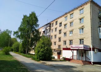 Продается двухкомнатная квартира, 44 м2, поселок городского типа Атиг, улица Гагарина, 11