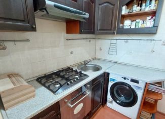 Продаю трехкомнатную квартиру, 62 м2, Дагестан, проспект Имама Шамиля, 34А