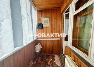 Продам двухкомнатную квартиру, 45.2 м2, Новосибирск, улица Доватора, 35
