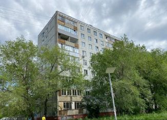 Продажа четырехкомнатной квартиры, 61 м2, Омск, улица Ватутина