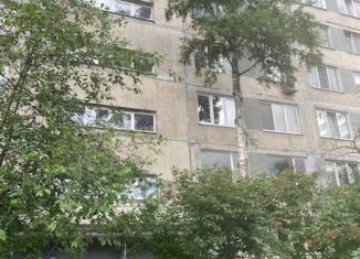 Сдаю в аренду 2-комнатную квартиру, 47 м2, Санкт-Петербург, улица Дыбенко, метро Улица Дыбенко