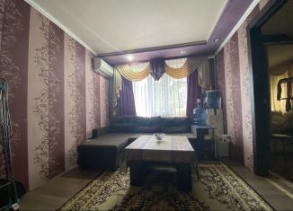 Продаю 2-ком. квартиру, 33 м2, Армавир, улица Ефремова, 137