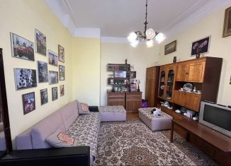 Трехкомнатная квартира на продажу, 66 м2, Новочеркасск, Троицкая улица, 128