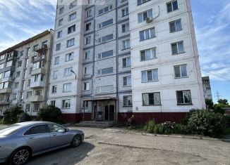 Продается 3-комнатная квартира, 65.5 м2, Бийск, улица Челюскинцев, 3