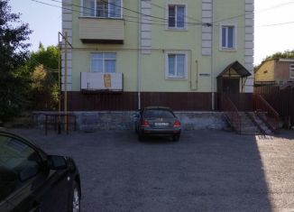 Сдается в аренду однокомнатная квартира, 36 м2, Новочеркасск, переулок Володарского, 23